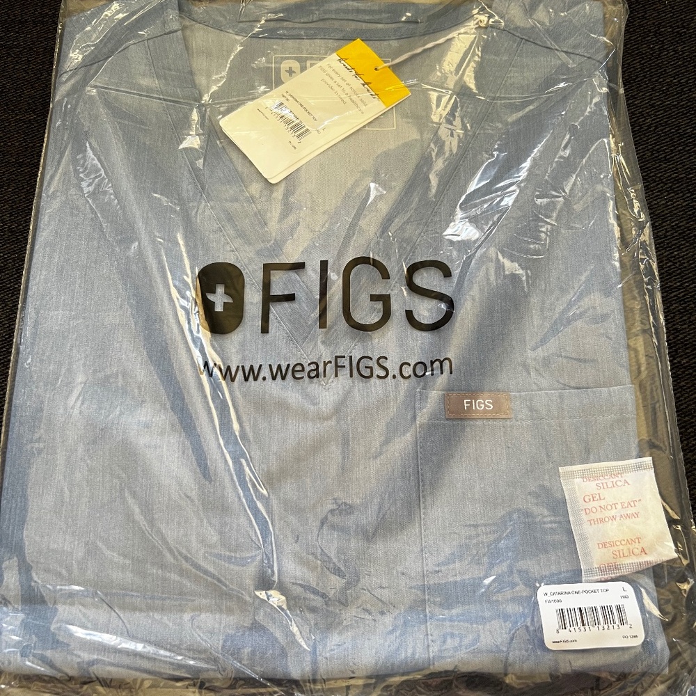 Figs Catarina One Pocket Scrub Top - L